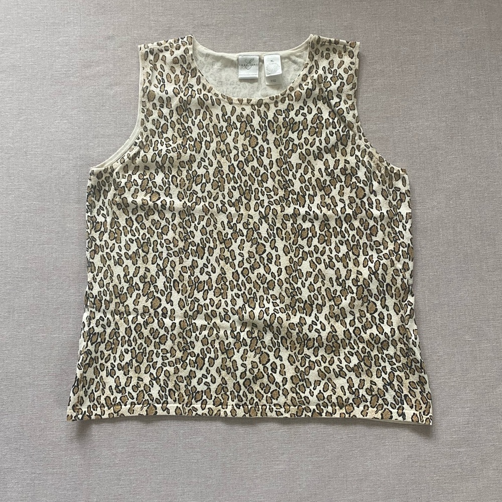 Liz Claiborne Vintage Animal Print Sleeveless Sweater Blouse